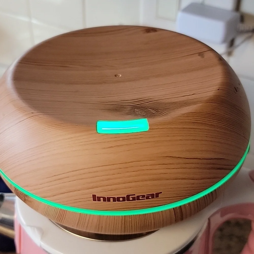 InnoGear 200ml Aromatherapy Essential Oil Diffuser - light grain. Nwot